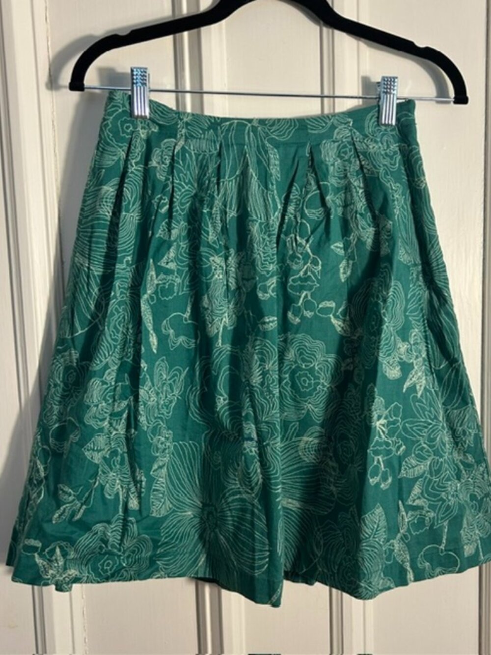 ISANI Skirt| Green Floral | Size Large
